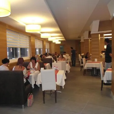 Mehtap 酒店 马尔马里斯