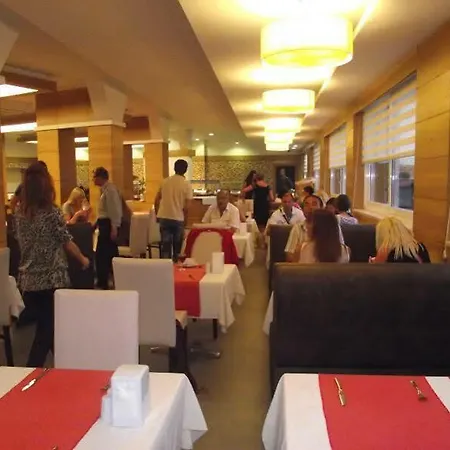 酒店 Mehtap 马尔马里斯